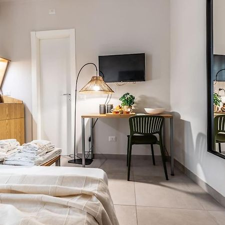 Dafne Room Un'Oasi Romana Per Coppie Dış mekan fotoğraf